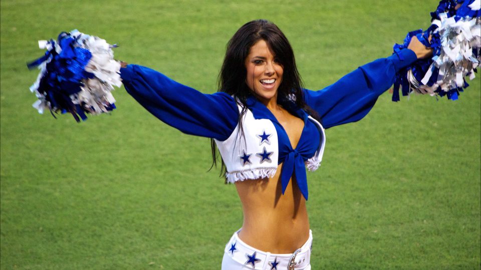 How Much Does A NFL Cheerleader Make