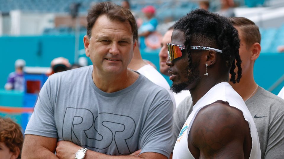 Drew Rosenhaus shark video: Notable agent posts encounter during fishing trip with Tyreek Hill