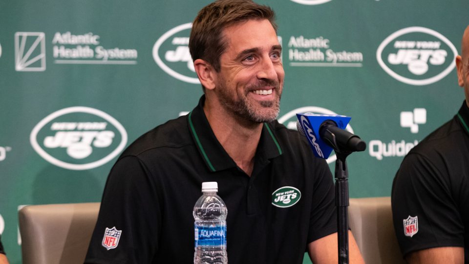 Jets Hall of Famer changes mind about Aaron Rodgers