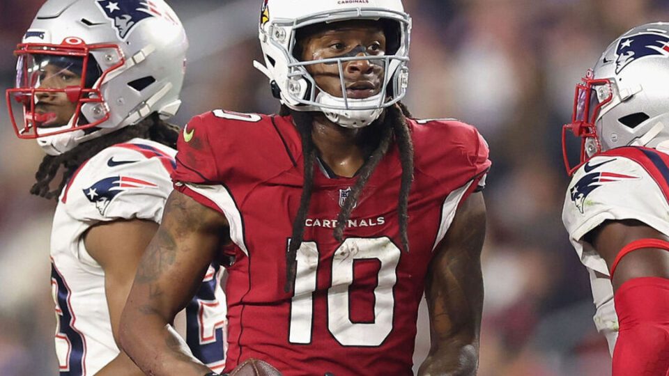 Report: DeAndre Hopkins in no rush to sign after productive Patriots visit