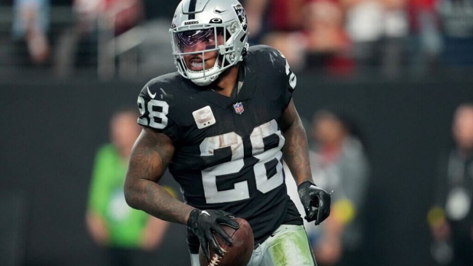 Tafur: Raiders and Josh Jacobs weren’t close to a long-term deal, so why the spin?