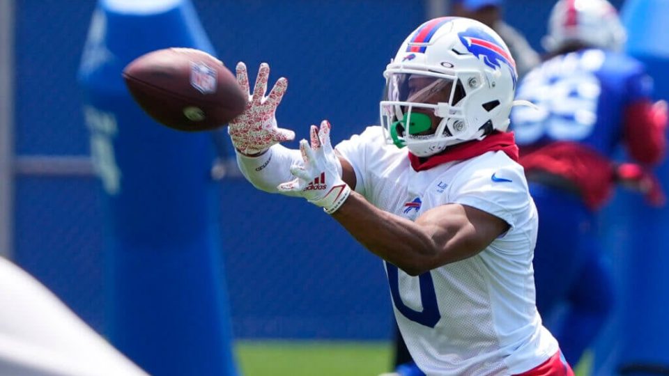 Bills RB Nyheim Hines expected to miss 2023 season with knee injury: Source