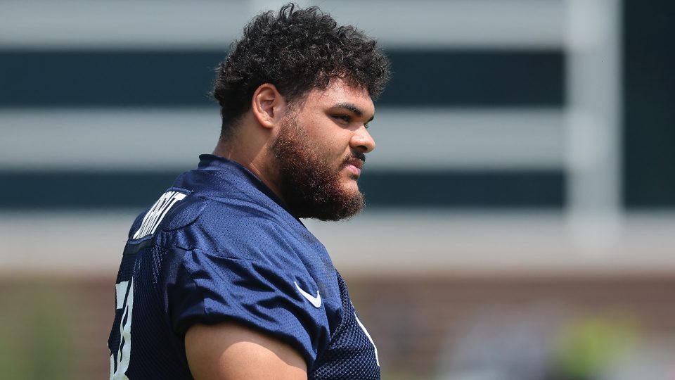Bears offensive lineman Darnell Wright crushes OL conditioning test after training for wide receiver edition