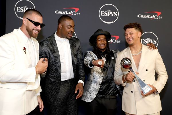 Champion Chiefs honored as top team at ESPYS