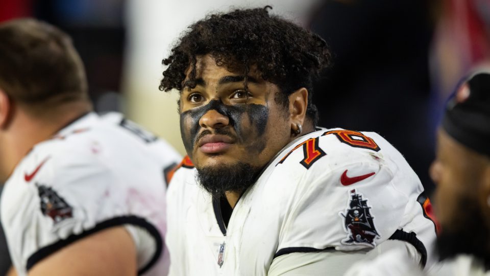 Buccaneers' Tristan Wirfs seeing psychologist to help with position change