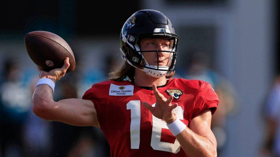 Jacksonville Jaguars quarterback Trevor Lawrence (16) throws Tuesday, Aug. 1, 2023 at Miller Electric Center at EverBank Stadium in Jacksonville, Fla. Today marked the first padded practice.
