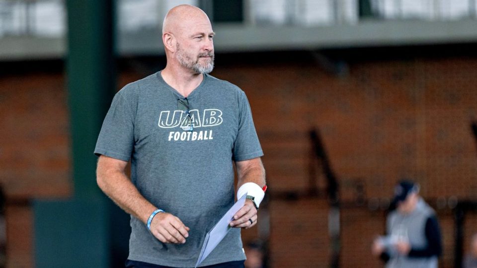 'Fire breathers only': The story of UAB's big gamble on Trent Dilfer