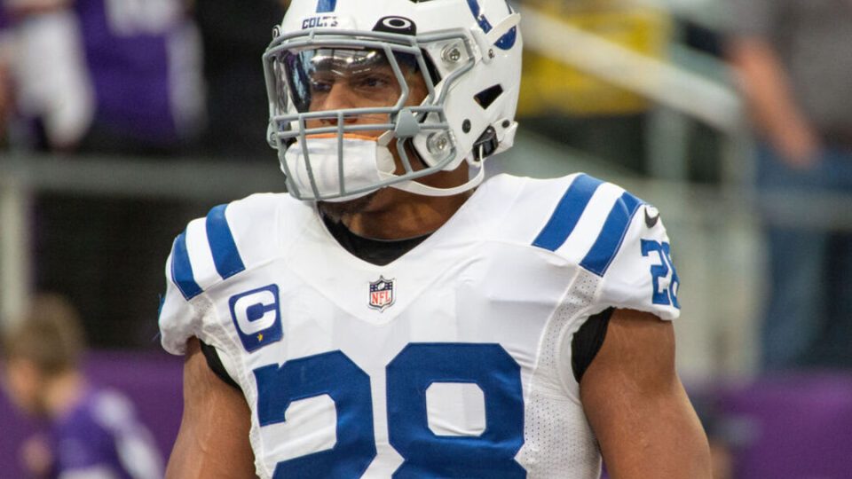Taylor to start season on PUP list after Colts reportedly fail to find trade