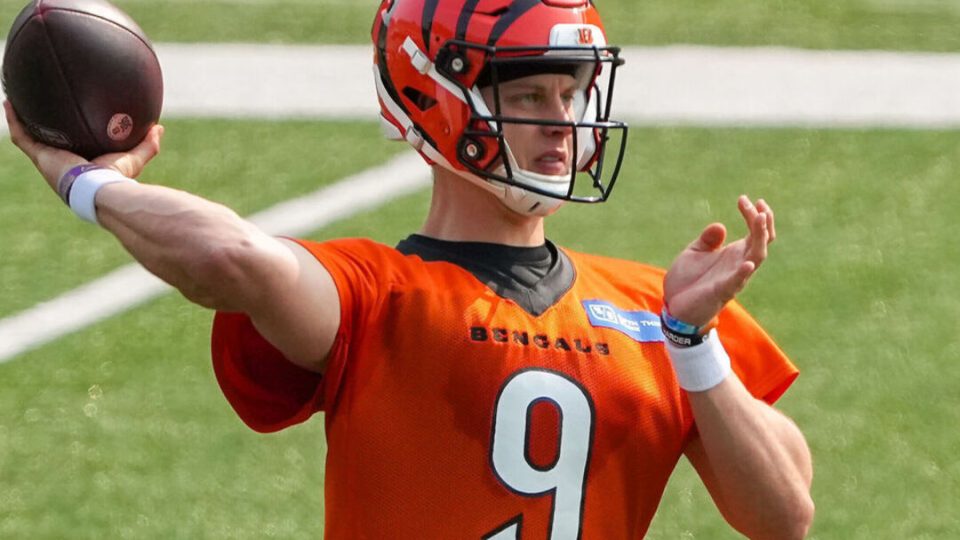 Bengals' Taylor: Burrow 'progressing as he should' after throwing session