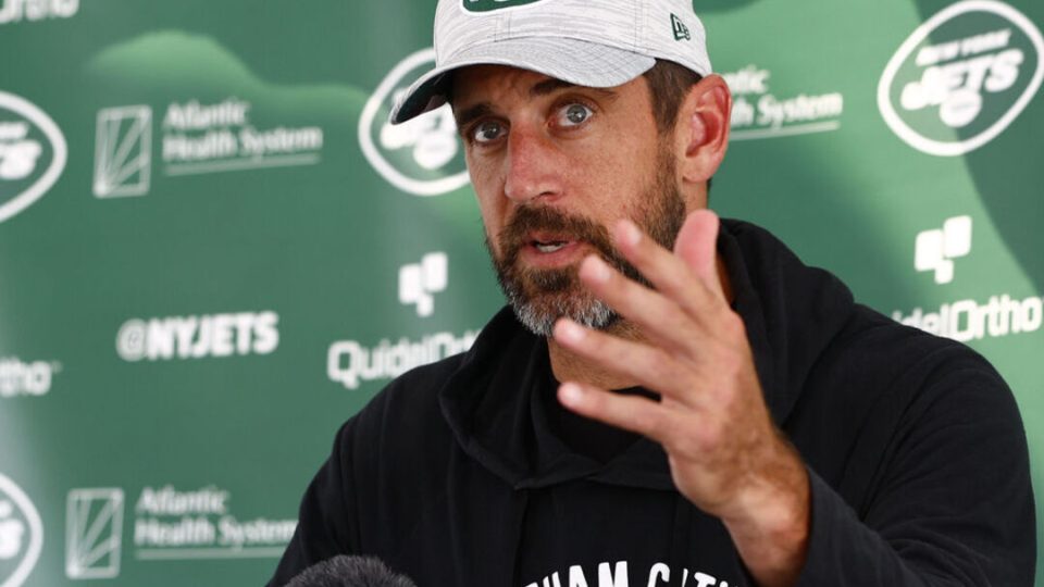Rodgers: It's going to be a 'few-year partnership' with Jets