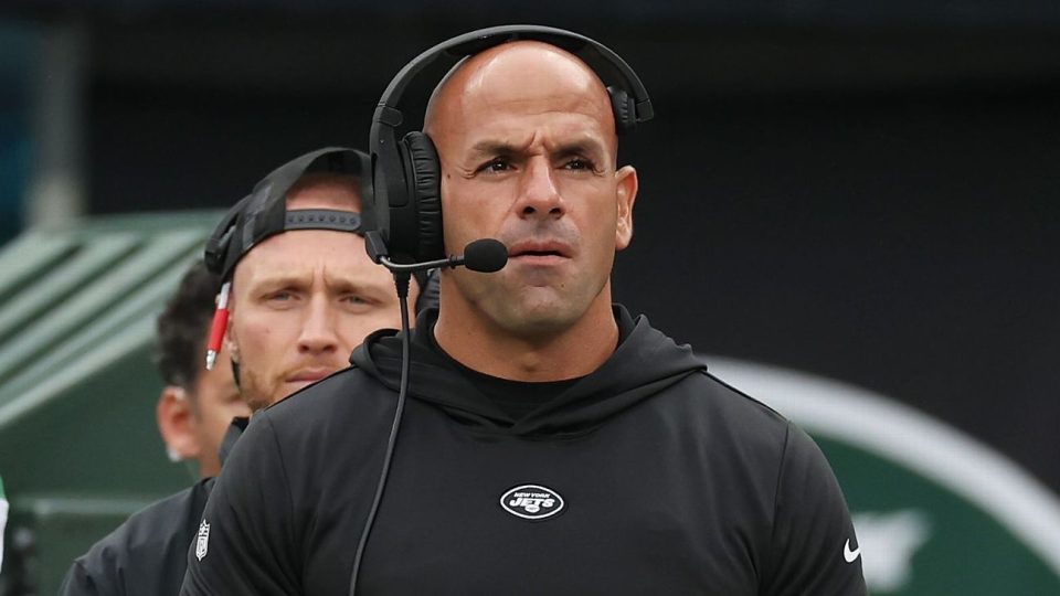 Saleh, players OK with Rodgers calling out Jets