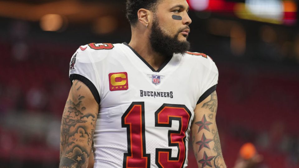 Evans wants extension by start of season, yet to receive offer from Bucs