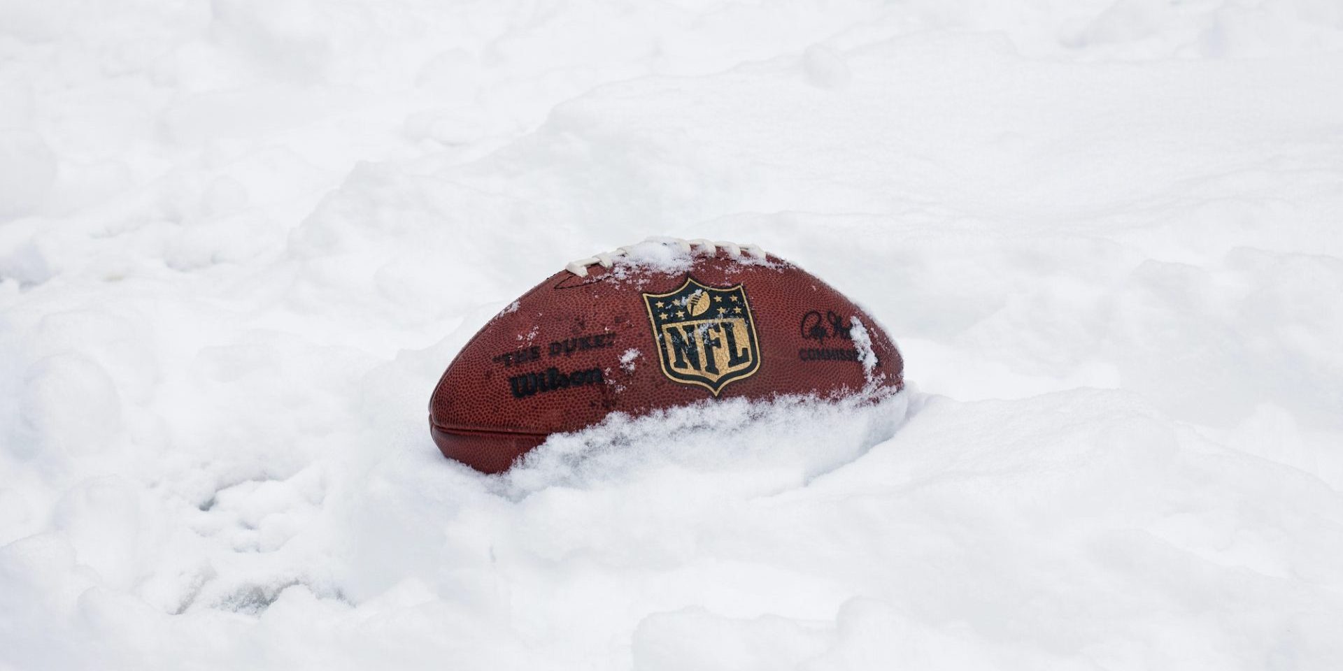 How NFL Teams Strategize for Different Weather Conditions