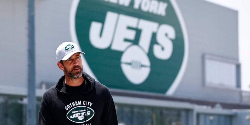 In ‘Hard Knocks,’ Aaron Rodgers on display as the star of the Jets’ show
