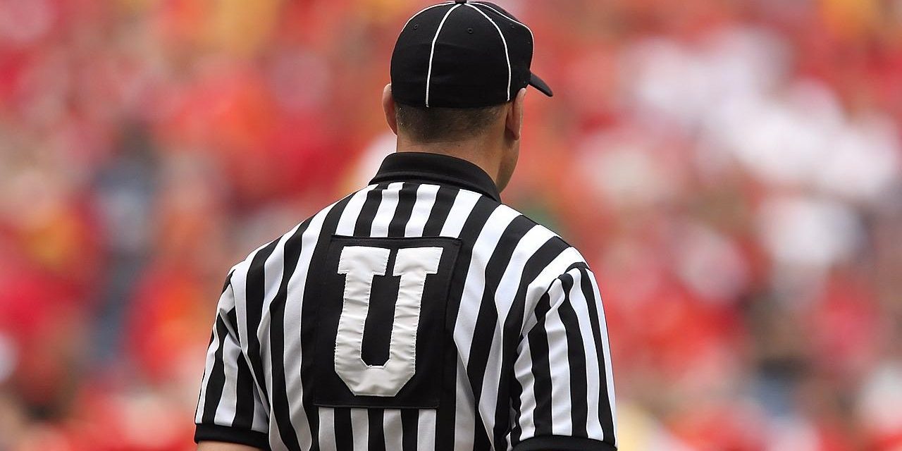 how much does a NFL referee make